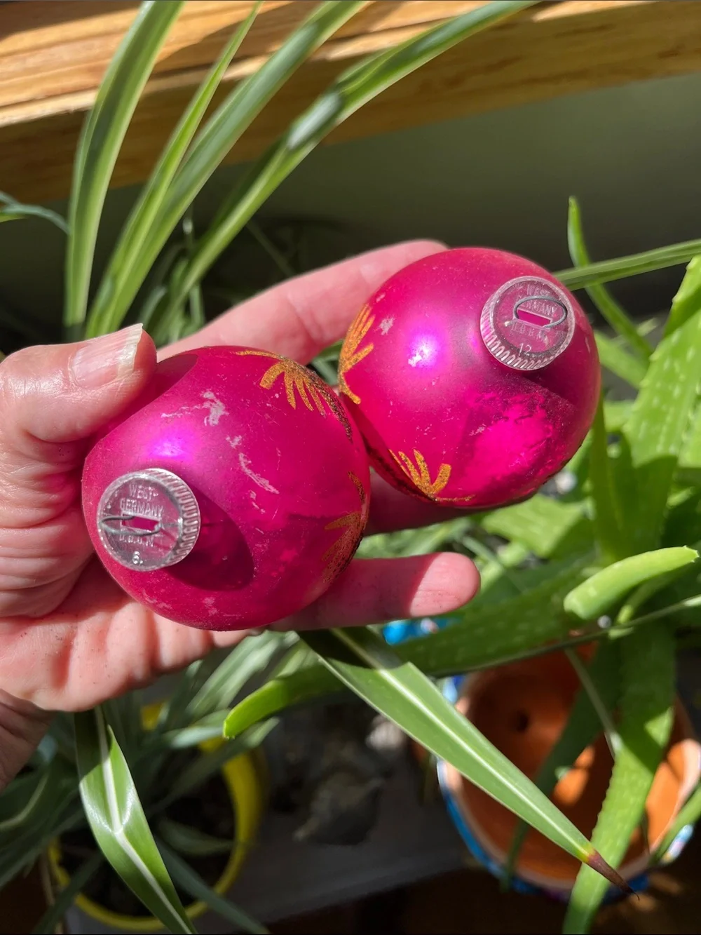 2 Vtg Hot Pink Blown Glass Ornaments Gold Mica Startbursts West Germany *READ*